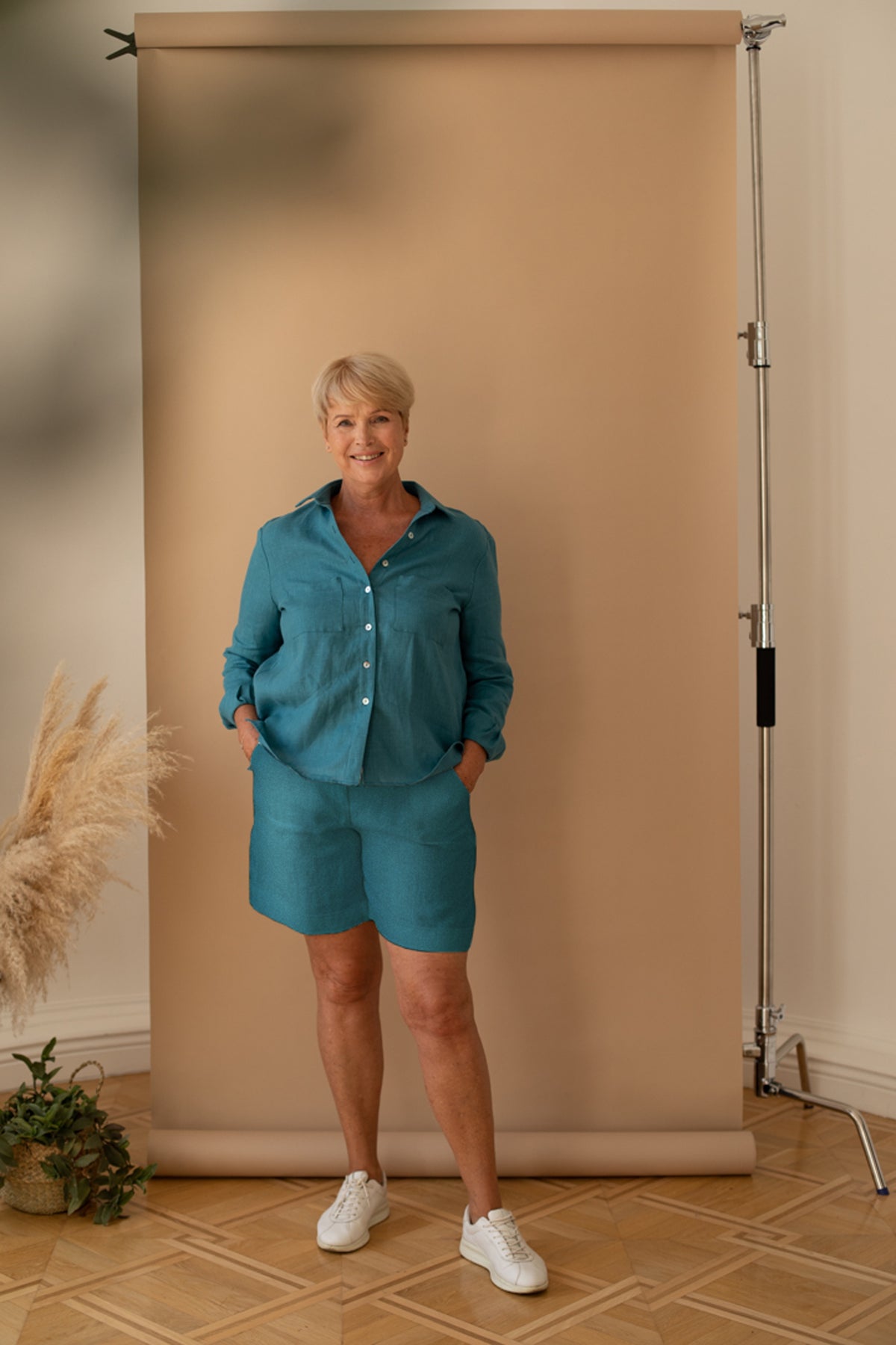 Bermuda Shorts in Ocean Blue Linen